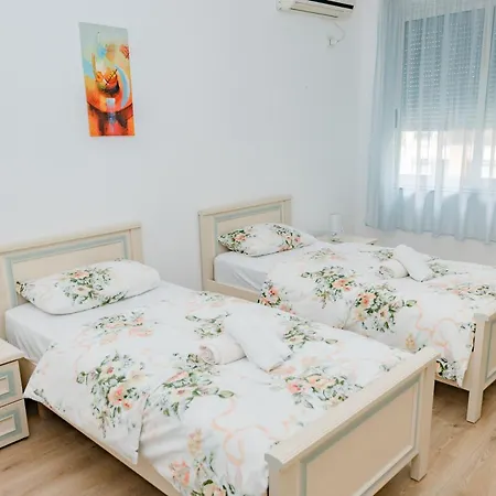 Apartment Modern Oasis Near Park & Stadium Tirana