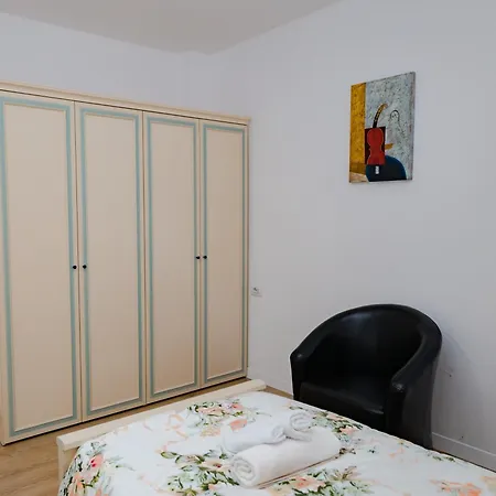 Apartamento Modern Oasis Near Park & Stadium