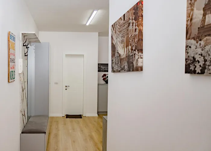 Modern Oasis Near Park & Stadium דירה *