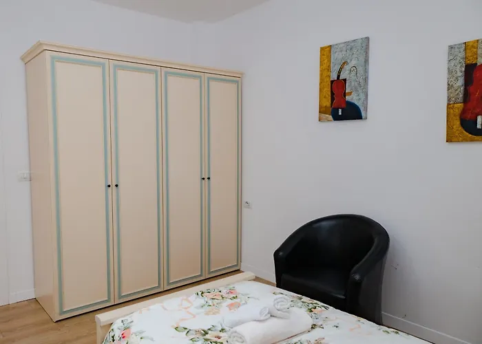 Apartman Modern Oasis Near Park & Stadium